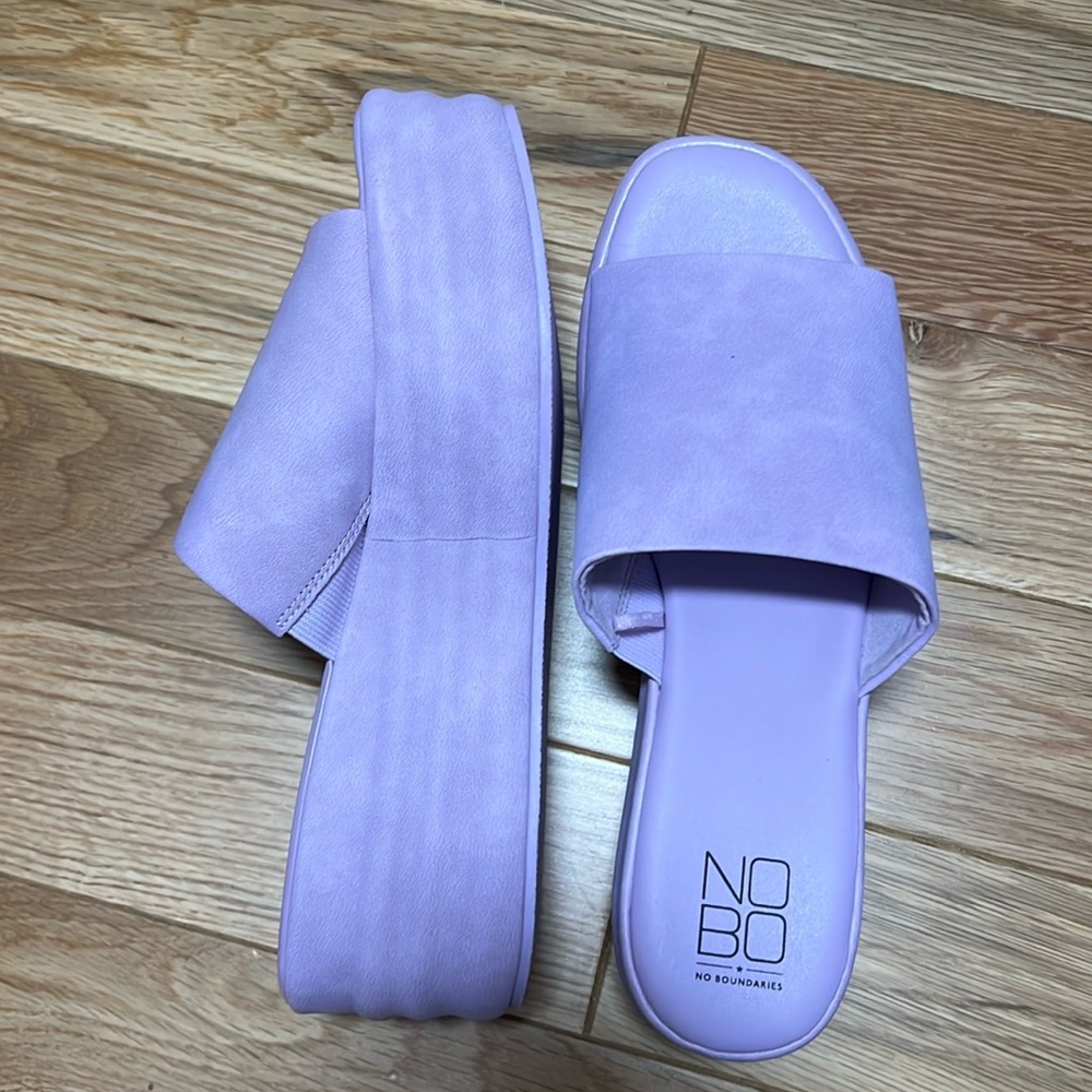 No Boundaries purple platform